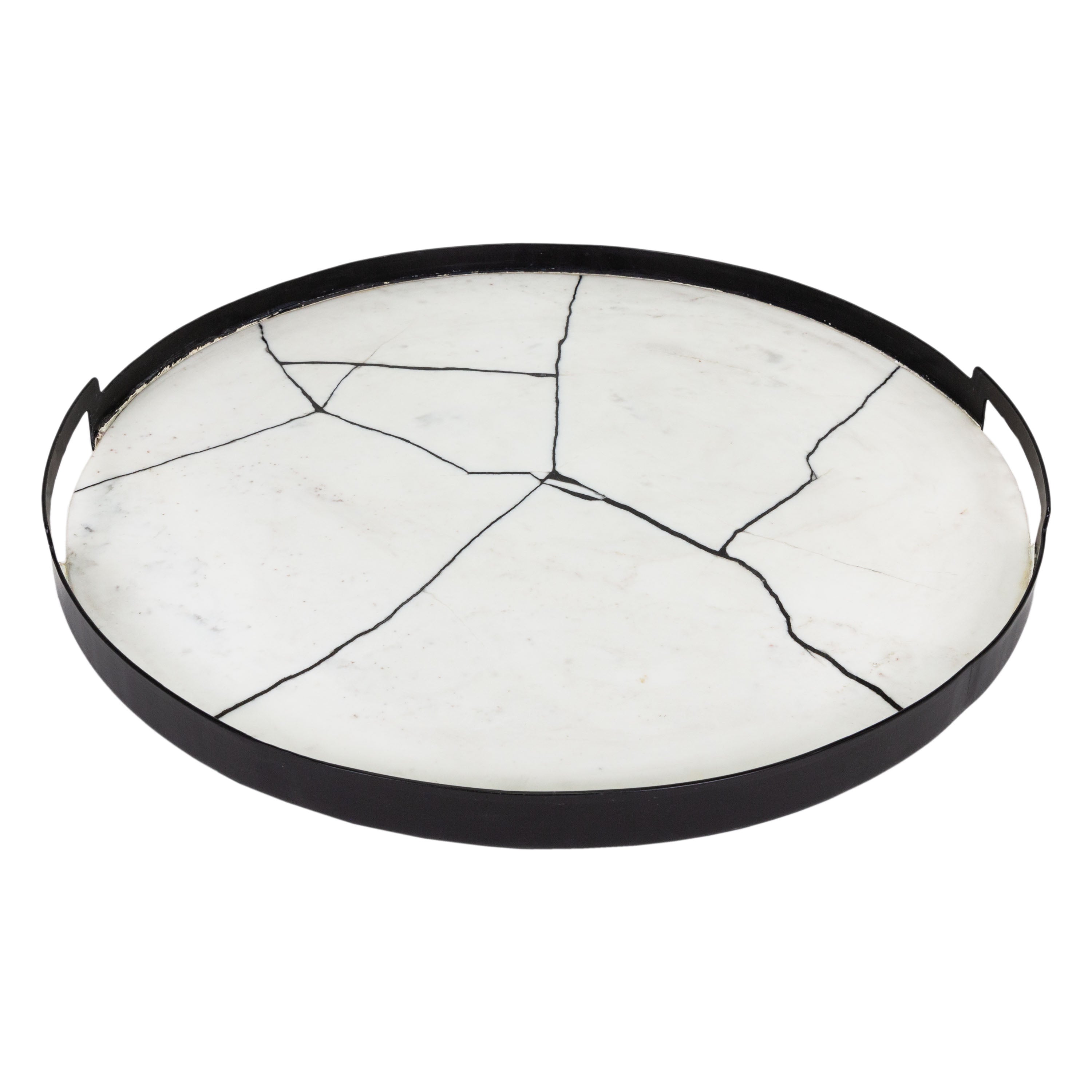 Bandeja redonda de Vilá Decoración con superficie de mármol blanco y borde de hierro negro.
