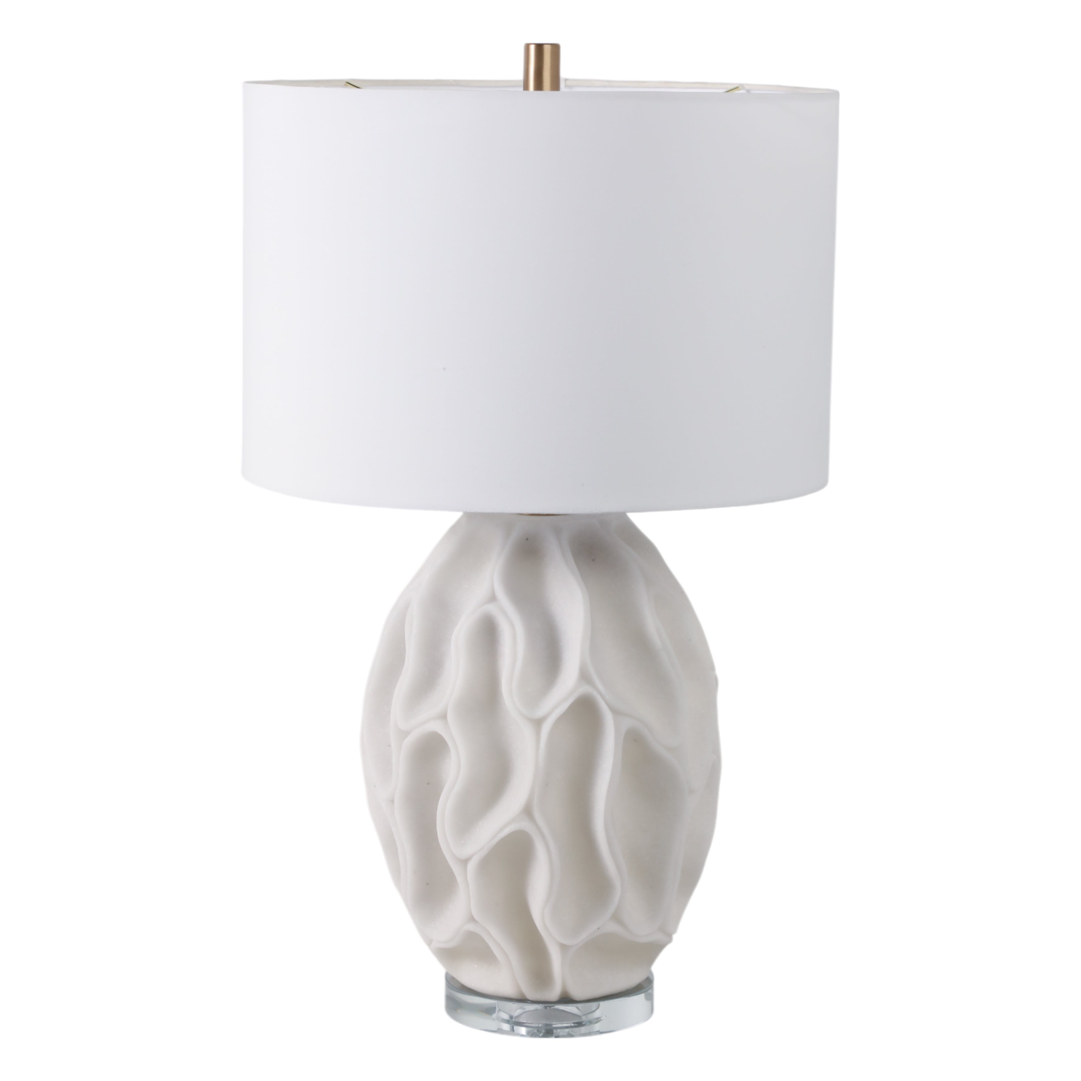 Lámpara de mesa blanca con base texturizada de diseño orgánico y pantalla de tambor blanca. Ideal para decoración moderna del hogar.