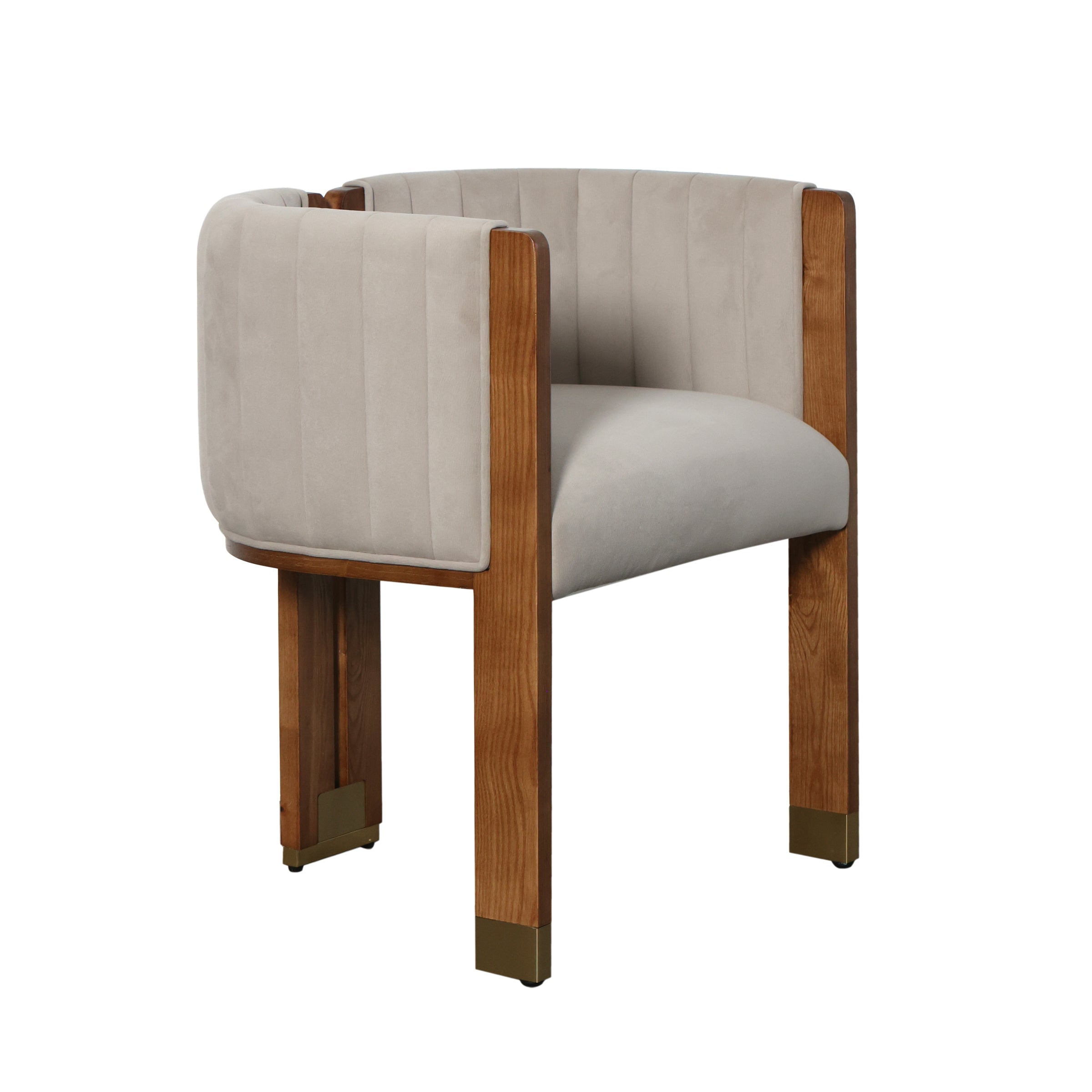 Silla de comedor marrón con brazos y tapicería acolchada - Vilá Decoración - Muebles y decoración en Medellín y Colombia