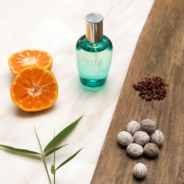 Perfume Vila 50 ml frasco verde claro - Vilá Decoración - Muebles y decoración en Medellín y Colombia