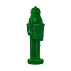 Cascanueces decorativo de terciopelo verde esmeralda con detalles intrincados, perfecto para