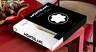 Primer plano del libro Montblanc Inspire Writing en su estuche negro, elegante.