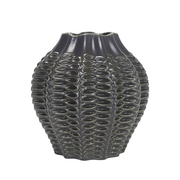 Jarrón negro perforado para decoración interior y exterior - Vilá Decoración - Muebles y decoración en Medellín y Colombia