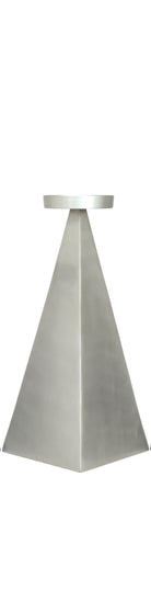 Candelabro plateado de Vilá Decoración hecho de aluminio.