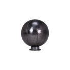 Escultura esférica de Vilá Decoración en aluminio color gris oscuro.