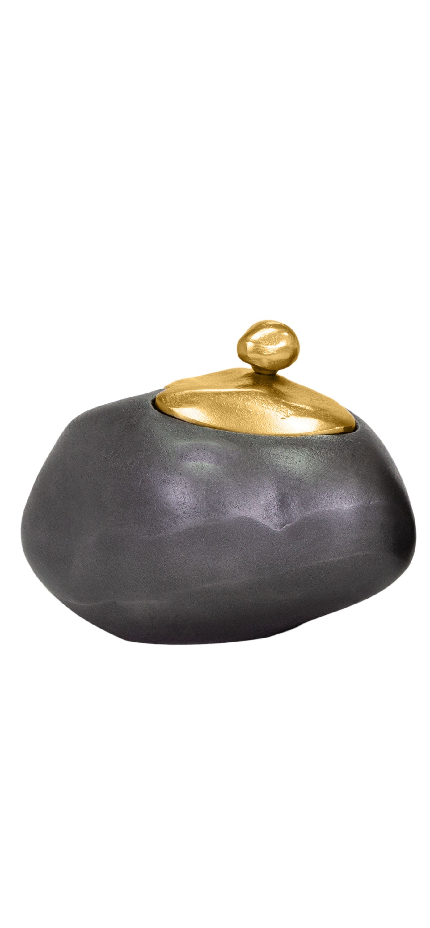 Cofre decorativo Vilá Decoración de aluminio, color gris oscuro con tapa dorada.