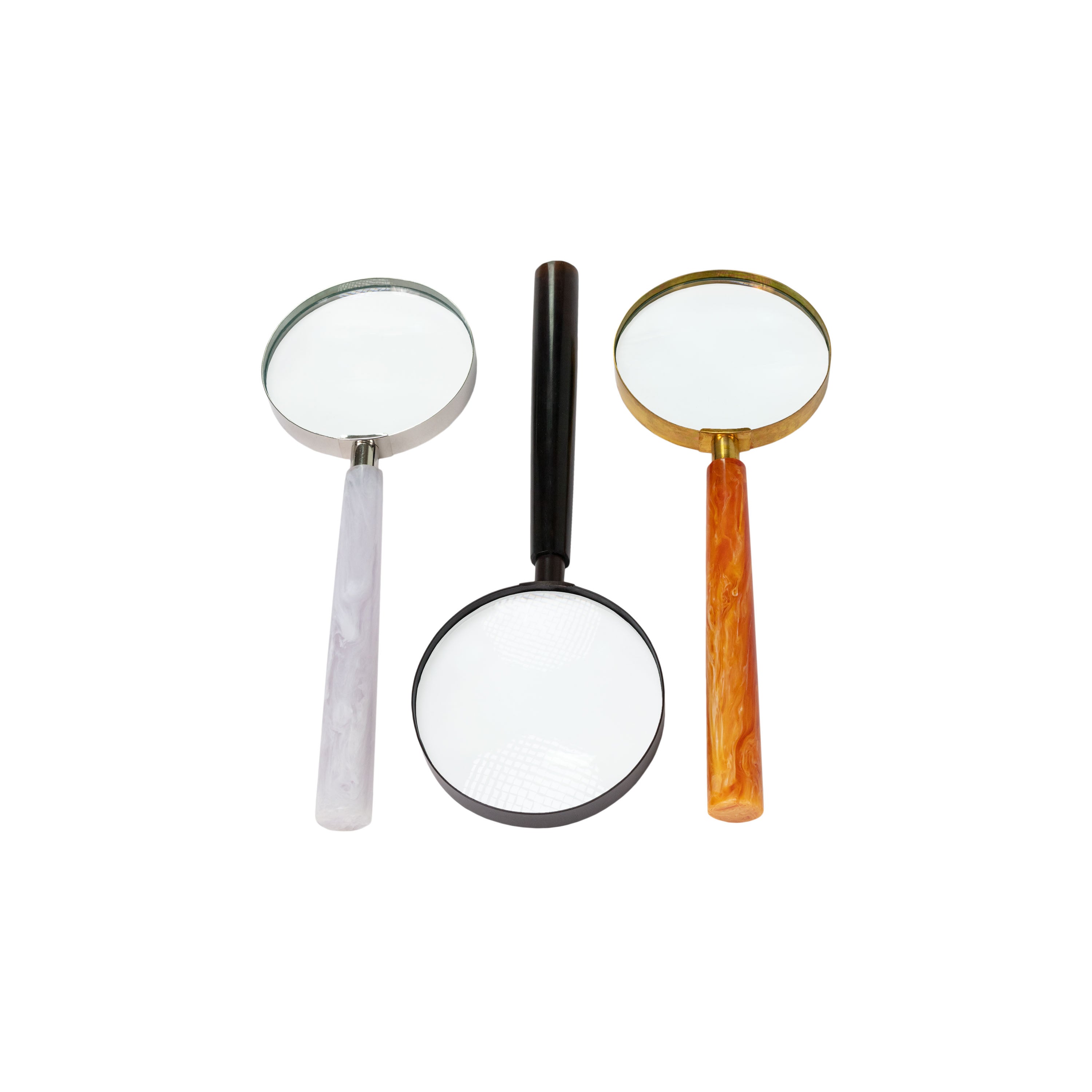 Tres lupas Vilá Decoración con detalles de metal y vidrio.