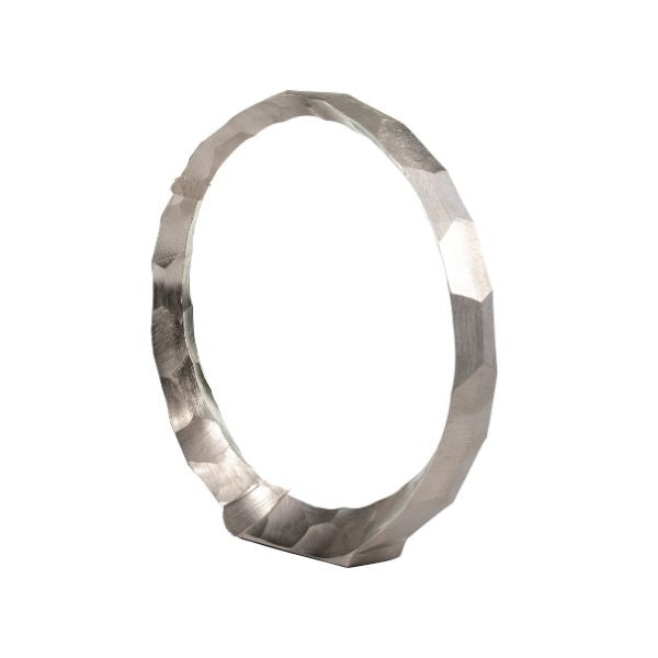 Escultura decorativa de aro grande plateado - Vilá Decoración - Muebles y decoración en Medellín y Colombia