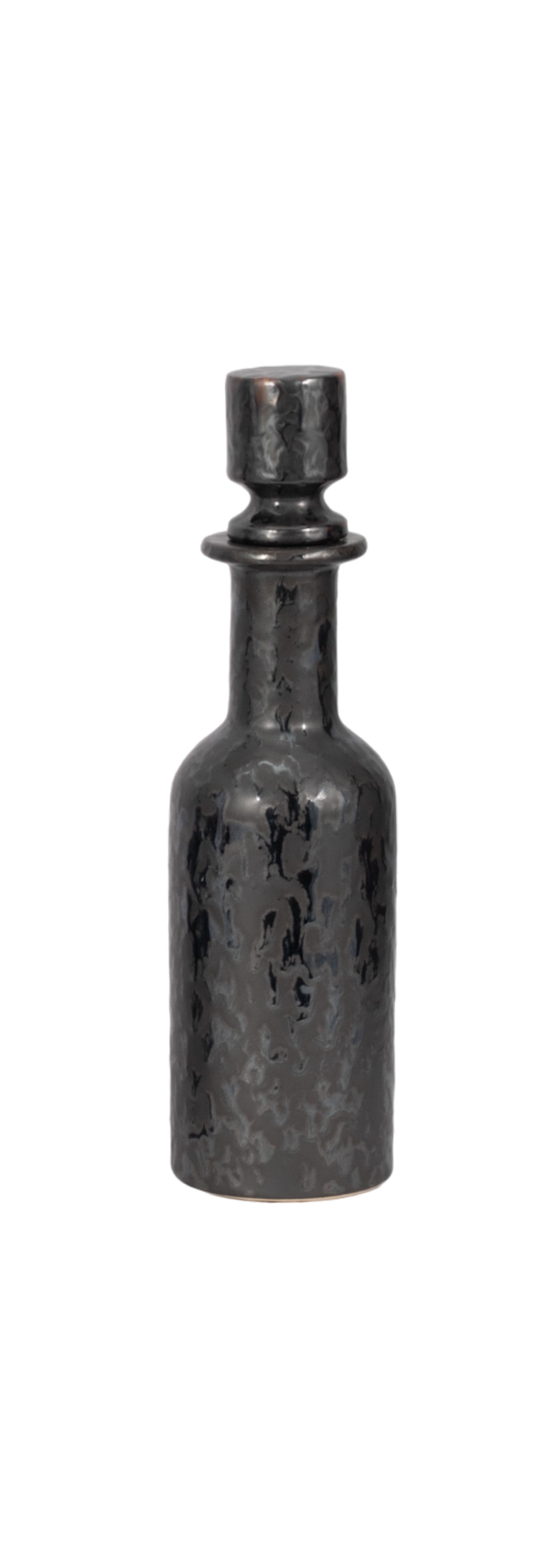Botella decorativa grande con acabado martillado oscuro y tapón, ideal para espacios de lujo.