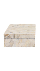 Cofre decorativo grande con patrón geométrico en tonos neutros, ideal para organización de lujo.
