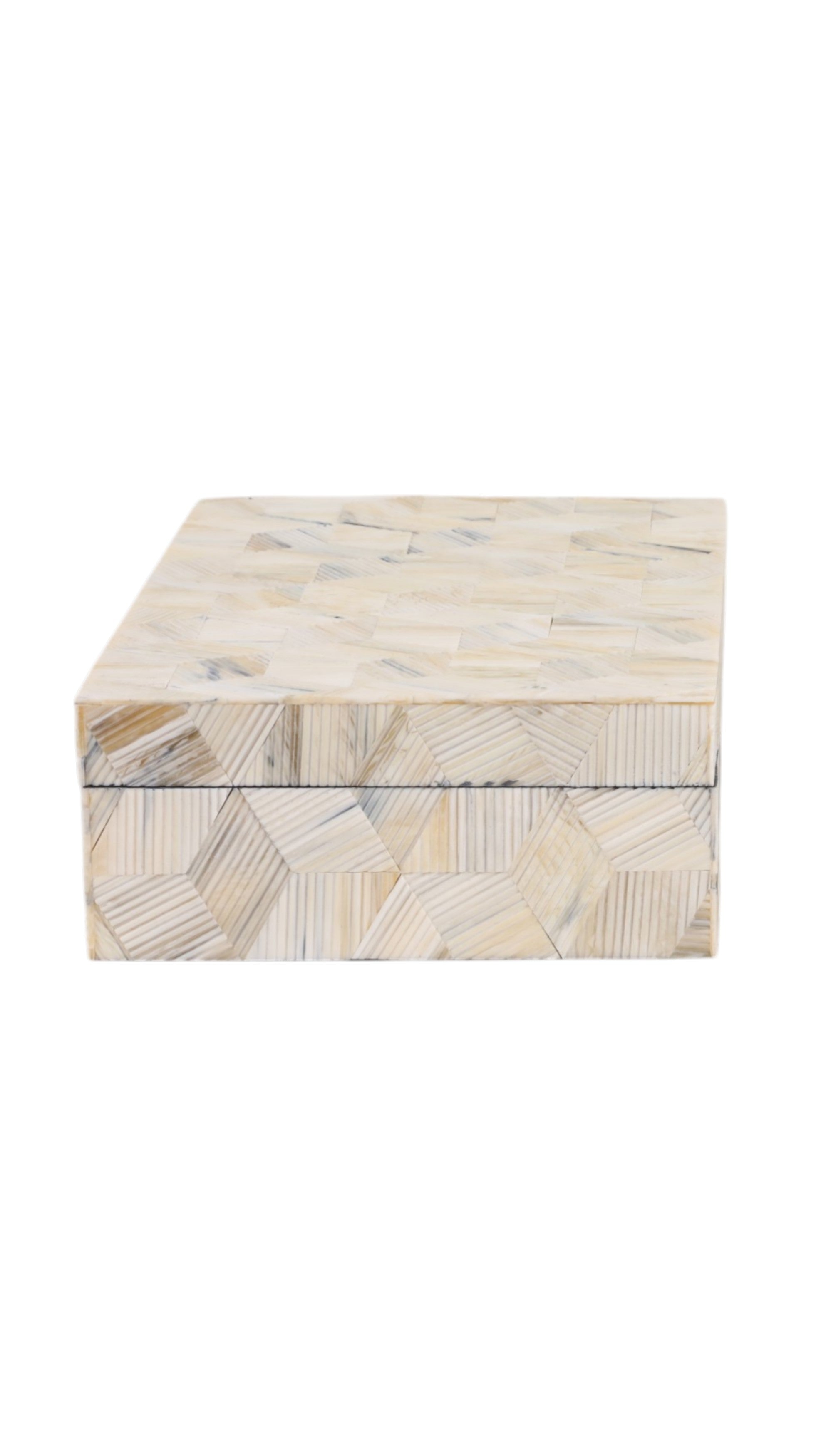Cofre decorativo grande con patrón geométrico en tonos neutros, ideal para organización de lujo.