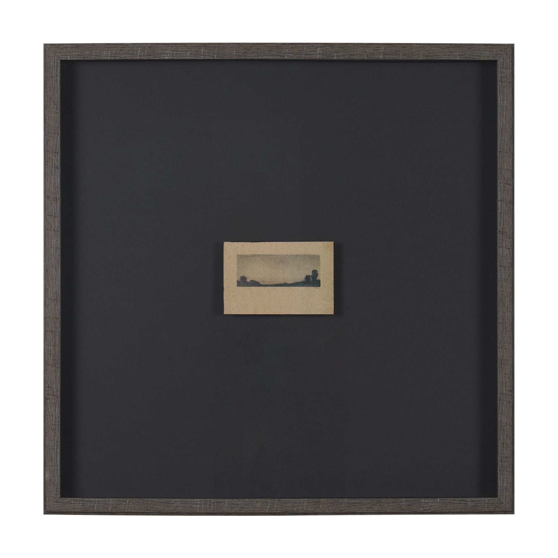 Cuadro de Vilá Decoración con impresión artística enmarcada bajo vidrio, sobre fondo de papel y marco de poliresina.