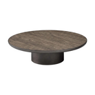 Mesa de centro redonda de madera oscura con veta natural y base cilíndrica en acabado grafito.