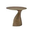 Mesa auxiliar de diseño moderno con tablero redondo y pedestal torcido en acabado metálico bronce.