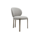 Silla de comedor moderna con asiento y respaldo tapizados en tela gris texturizada y patas metálicas oscuras.
