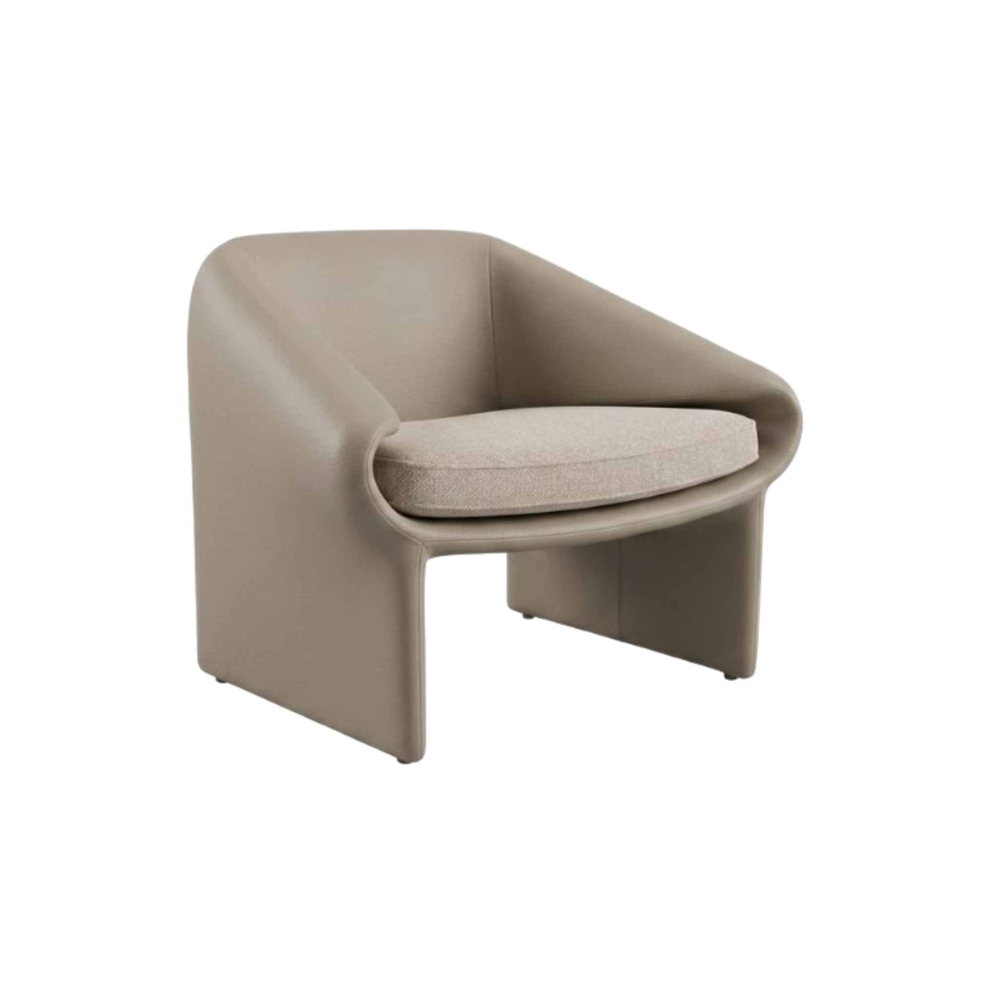 Poltrona de diseño moderno con curvas elegantes y tapicería en tono beige claro, ideal para sala de lujo.