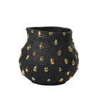 Jarrón negro decorativo con cuentas doradas - Vilá Decoración - Muebles y decoración en Medellín y Colombia