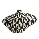 Jarrón cerámico decorativo blanco y negro - Vilá Decoración - Muebles y decoración en Medellín y Colombia