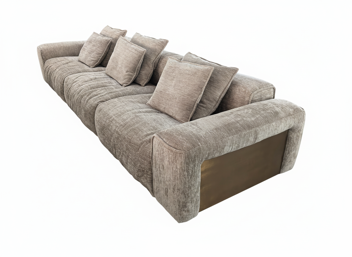 Sofá modular contemporáneo de tela en tono neutro, vista trasera lateral con detalle en el brazo.