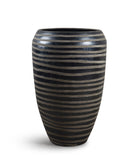 Matero de terracota negro con rayas grises para plantas - Vilá Decoración - Muebles y decoración en Medellín y Colombia