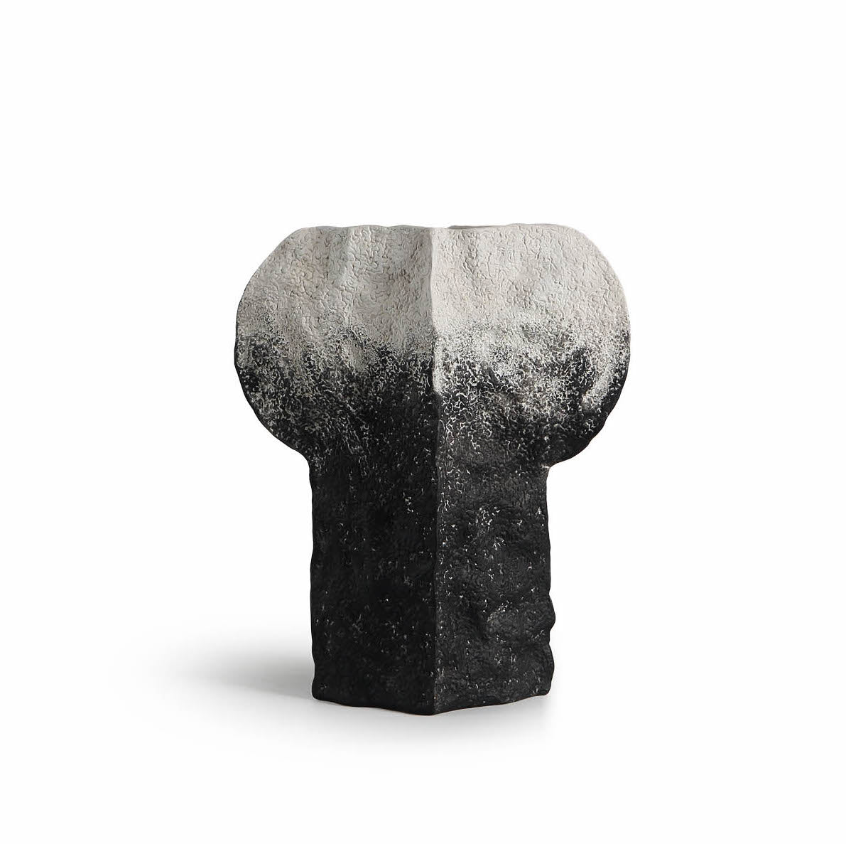 Jarrón terracota mediano blanco y negro - Vilá Decoración - Muebles y decoración en Medellín y Colombia