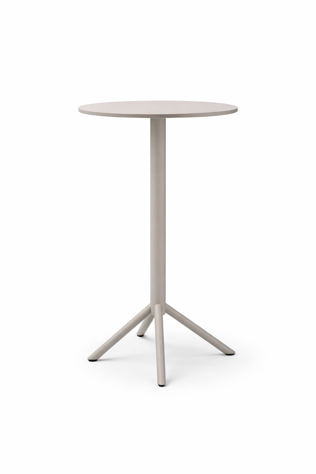 Mesa de exterior moderna con cubierta de madera elegante y estructura metálica resistente.