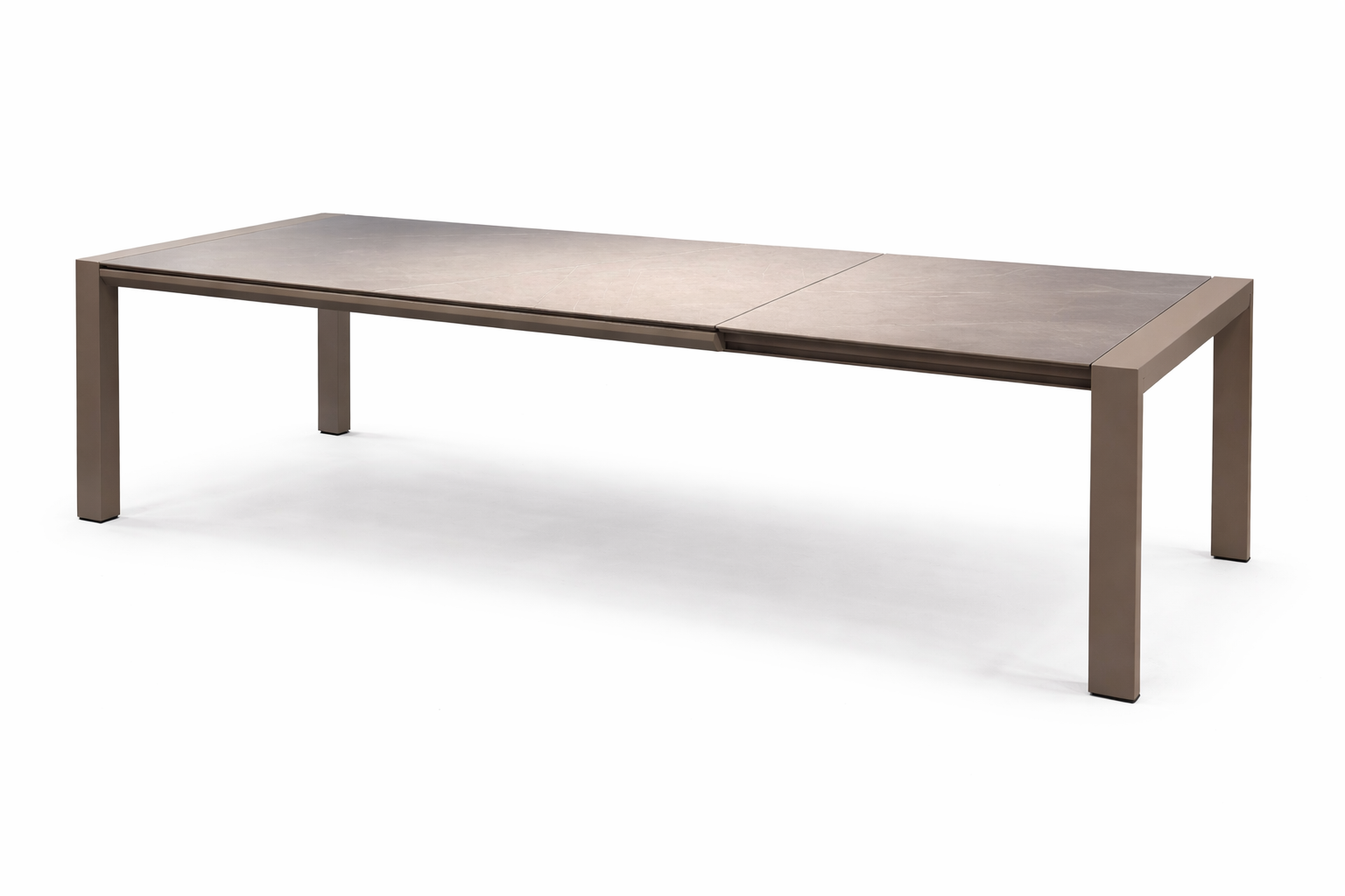 Mesa de comedor para exterior de diseño elegante, ideal para terrazas en Colombia