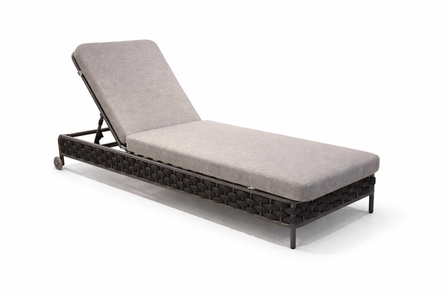 Asoleadora de lujo para jardín en Colombia, diseño moderno y elegante.