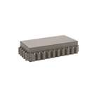 Cofre decorativo rectangular de lujo con base ondulada en tono neutro para joyas y accesorios.