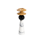 Candelabro grande de mármol blanco y negro, con detalles dorados y textura rústica.