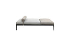 Banca Matilde modular de lujo con cojines grises y beige, base negra y almohadón cilíndrico. Personalizable para tu sala.