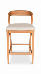 Silla de barra Barda personalizable con asiento tapizado, estructura de madera clara, vista frontal. Estilo exclusivo.