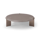 Mesa auxiliar gris claro con diseño moderno - Vilá Decoración - Muebles y decoración en Medellín y Colombia