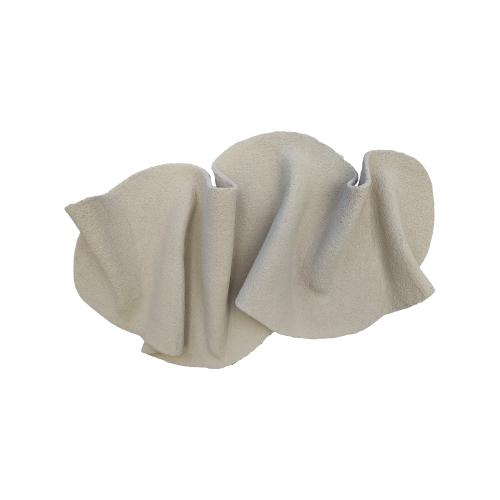 Aplique de pared escultural de espuma color neutro de Vilá Decoración para iluminación ambiental elegante