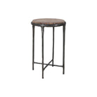 Mesa auxiliar redonda de metal forjado oscuro y tope de madera rústica, estilo artesanal y exclusivo.